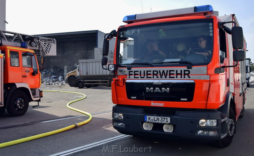 Feuer 2 Koeln Poll Siegburgerstr P180.JPG - Miklos Laubert